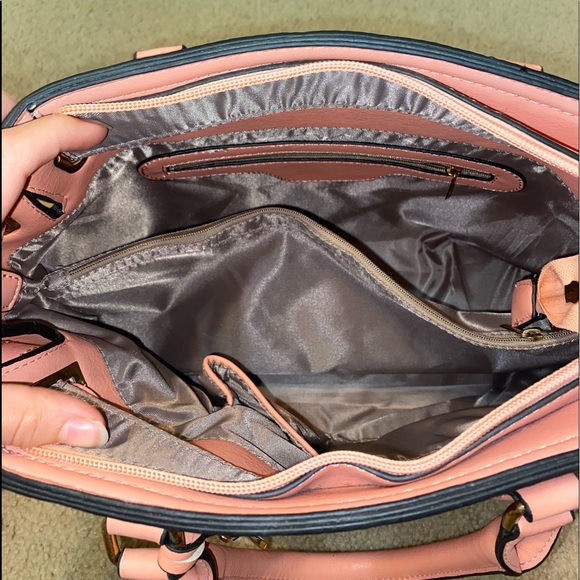 New Pink Stylish Handbag - Picture 2 of 3